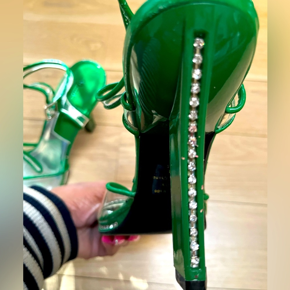 ⭐️🌟Click your sparkly heels together!! 🌟⭐️